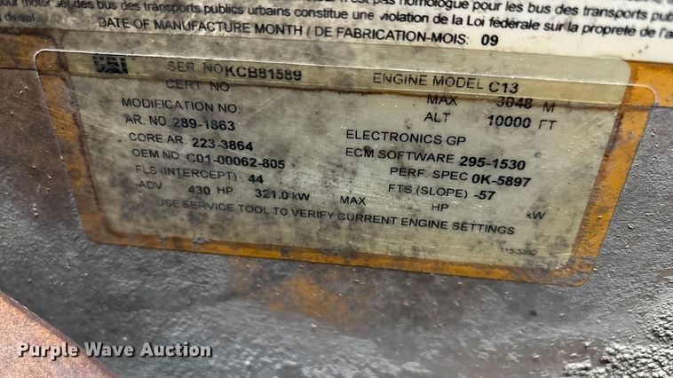 image for item EN5744 2007 Freightliner Columbia semi truck