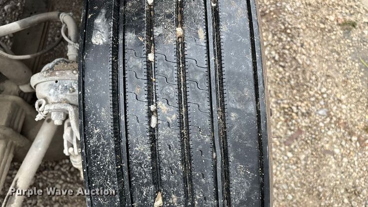 image for item EN5744 2007 Freightliner Columbia semi truck