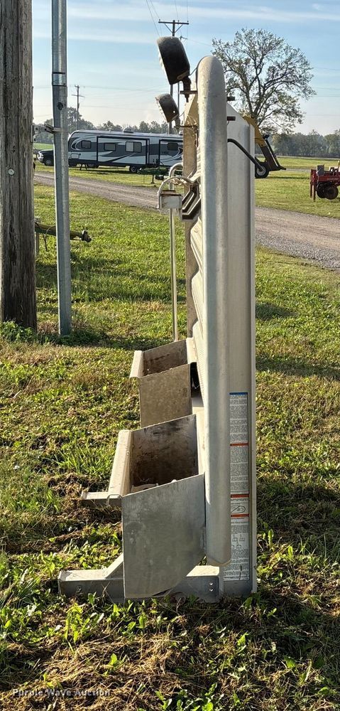 image for item EN5755 Merritt headache rack