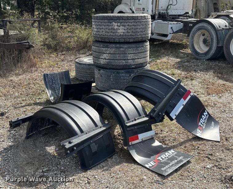 image for item EN5764 Truck parts
