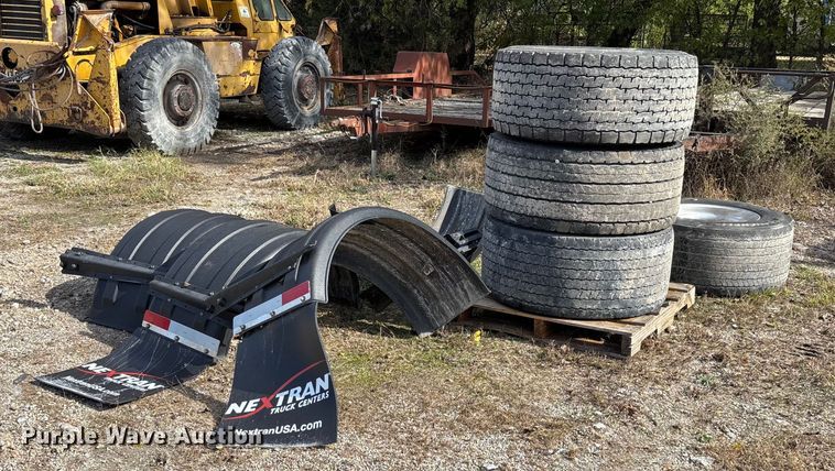 image for item EN5764 Truck parts