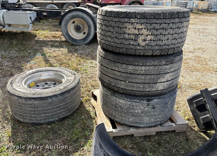 image for item EN5764 Truck parts