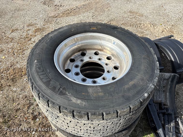 image for item EN5764 Truck parts