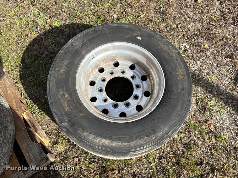 image for item EN5764 Truck parts