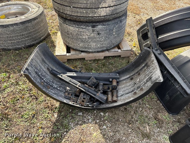 image for item EN5764 Truck parts