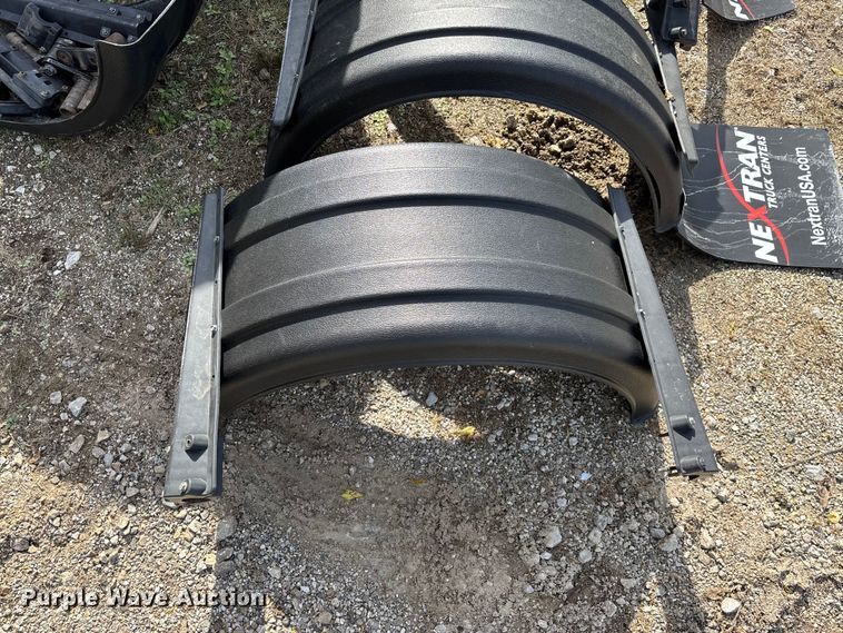 image for item EN5764 Truck parts