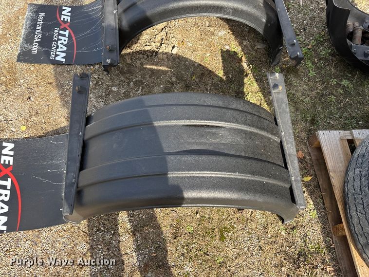 image for item EN5764 Truck parts