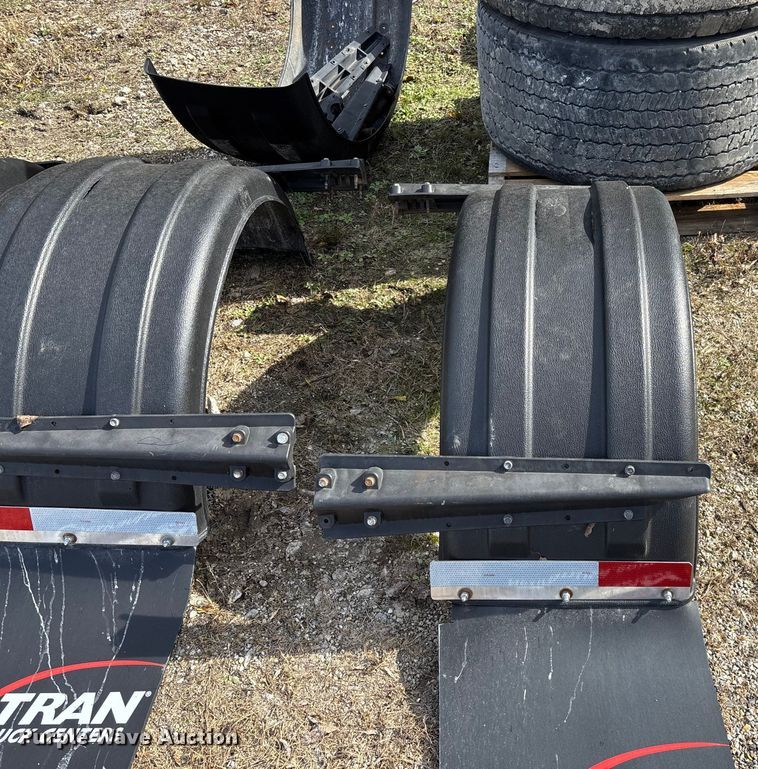 image for item EN5764 Truck parts