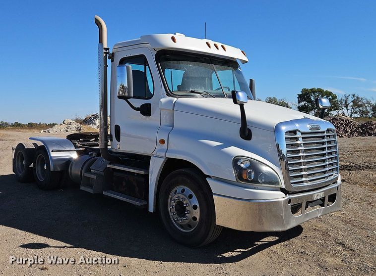 CAMIóN 2017 FREIGHTLINER