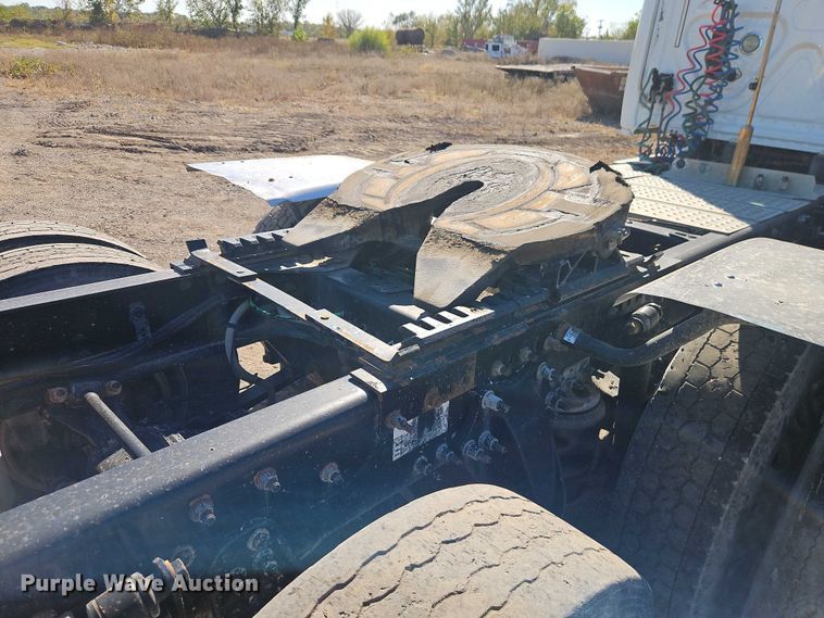 image for item EO4720 2017 Freightliner Cascadia semi truck