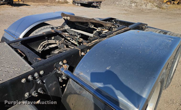 image for item EO4720 2017 Freightliner Cascadia semi truck