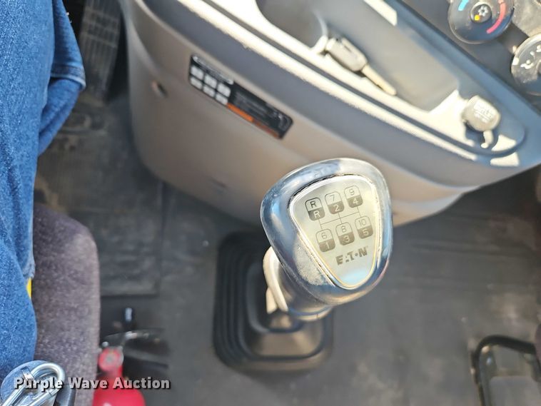 image for item EO4720 2017 Freightliner Cascadia semi truck