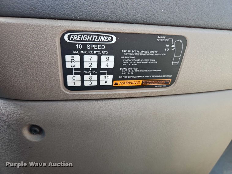 image for item EO4720 2017 Freightliner Cascadia semi truck