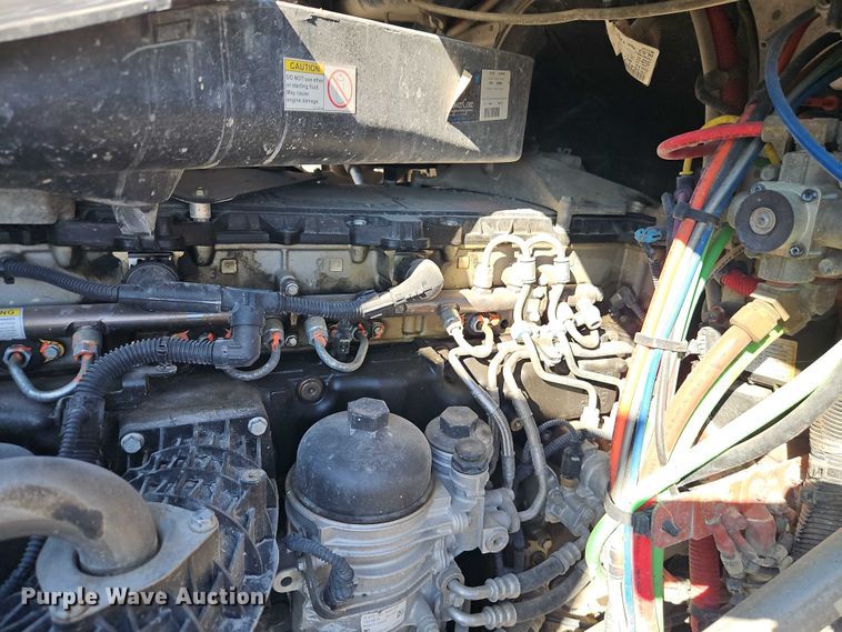 image for item EO4720 2017 Freightliner Cascadia semi truck