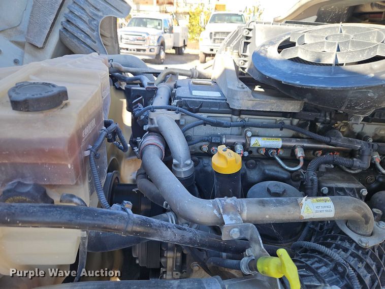 image for item EO4720 2017 Freightliner Cascadia semi truck