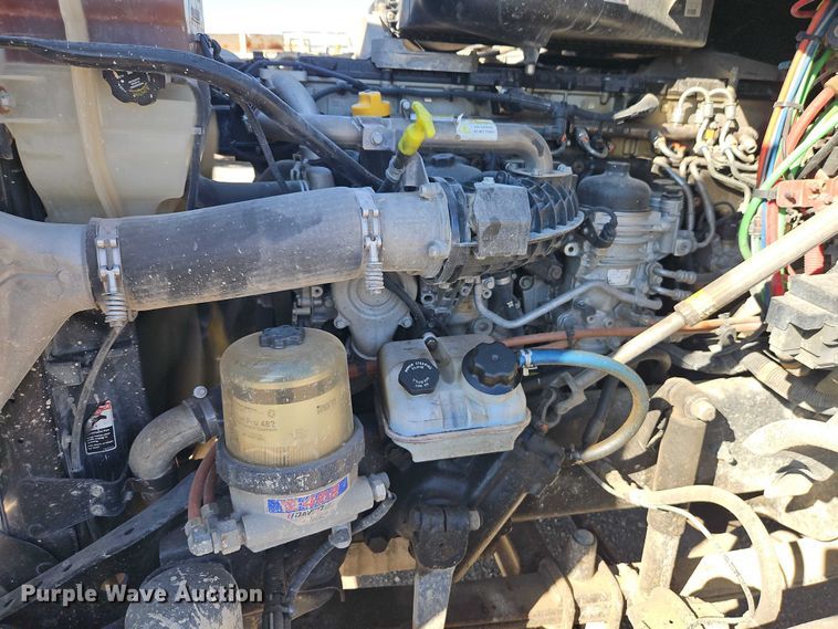 image for item EO4720 2017 Freightliner Cascadia semi truck