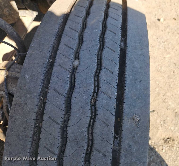 image for item EO4720 2017 Freightliner Cascadia semi truck