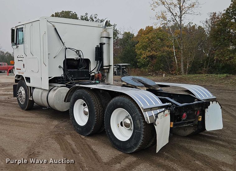 image for item EO4743 1987 International COF-9670 semi truck