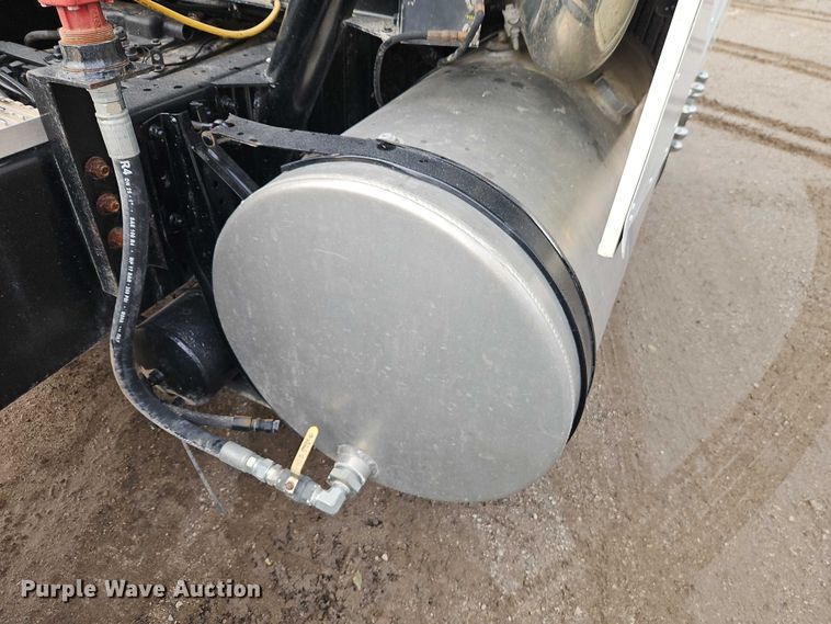 image for item EO4743 1987 International COF-9670 semi truck