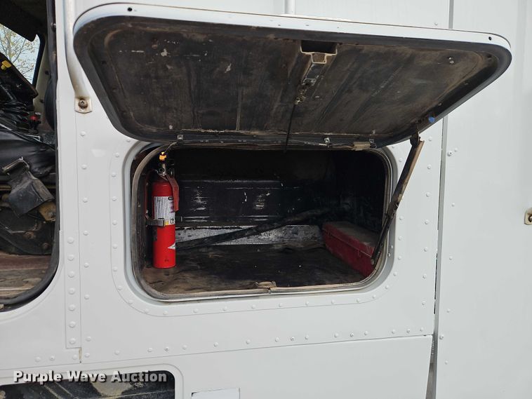 image for item EO4743 1987 International COF-9670 semi truck