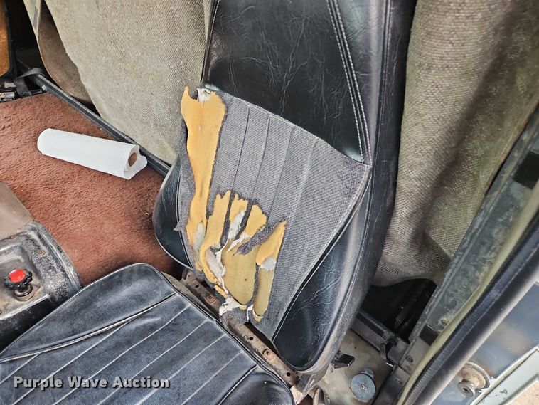 image for item EO4743 1987 International COF-9670 semi truck