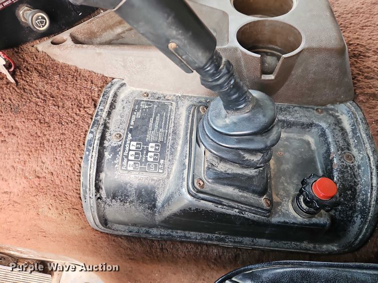 image for item EO4743 1987 International COF-9670 semi truck