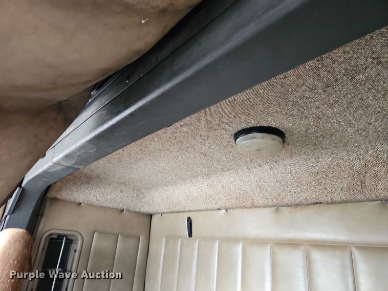 image for item EO4743 1987 International COF-9670 semi truck