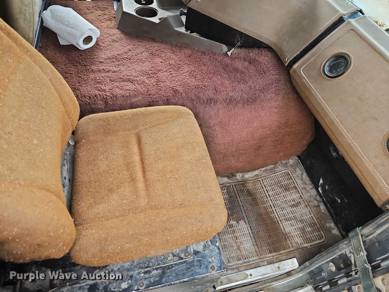 image for item EO4743 1987 International COF-9670 semi truck