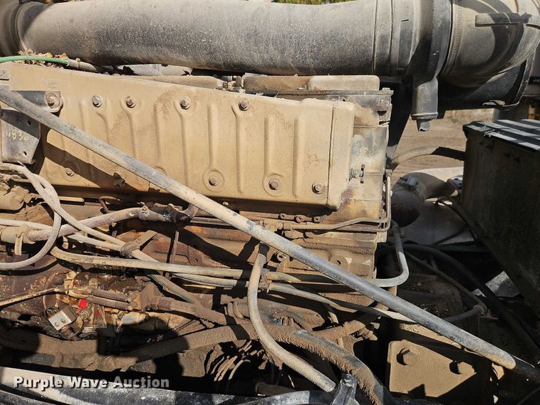 image for item EO4743 1987 International COF-9670 semi truck