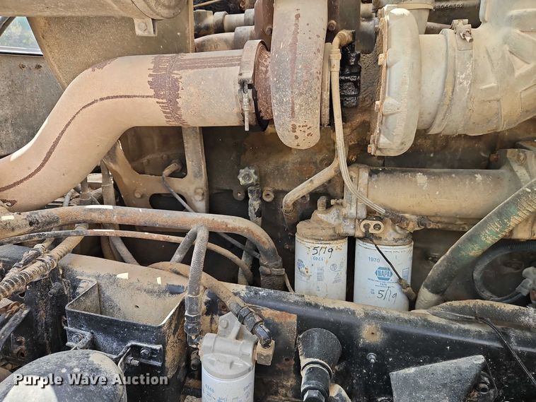 image for item EO4743 1987 International COF-9670 semi truck