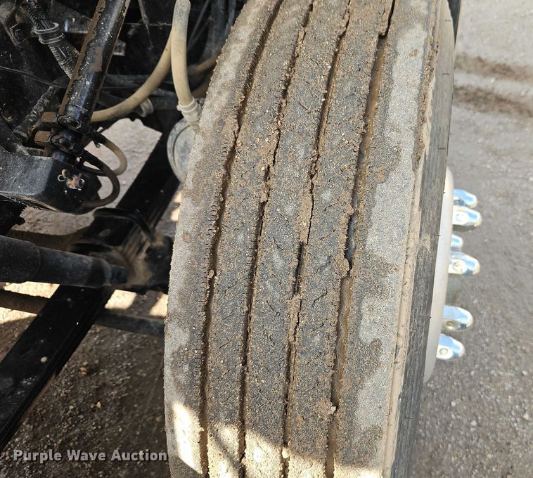 image for item EO4743 1987 International COF-9670 semi truck