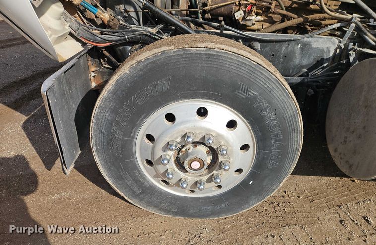 image for item EO4743 1987 International COF-9670 semi truck