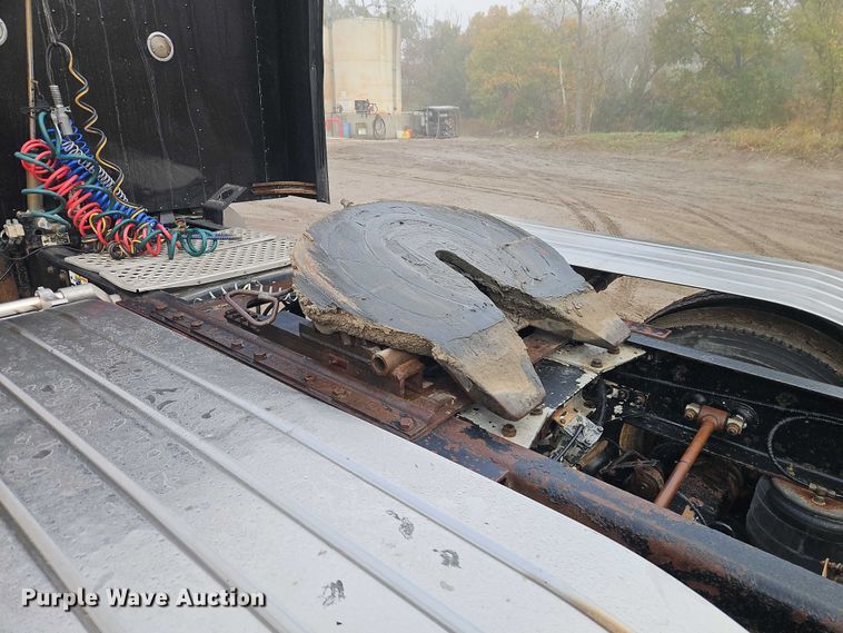 image for item EO4744 2006 Kenworth T600 semi truck