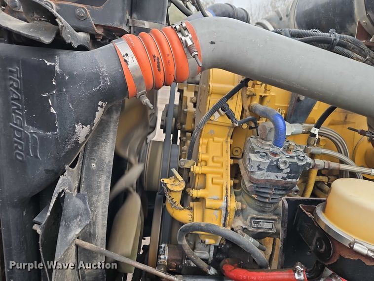 image for item EO4744 2006 Kenworth T600 semi truck