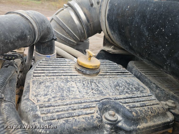 image for item EO4744 2006 Kenworth T600 semi truck