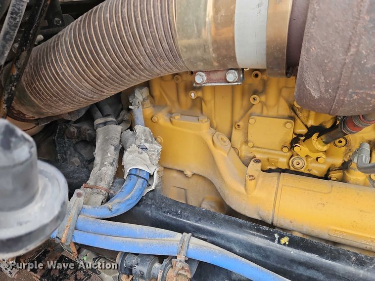 image for item EO4744 2006 Kenworth T600 semi truck