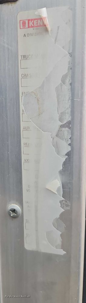 image for item EO4744 2006 Kenworth T600 semi truck