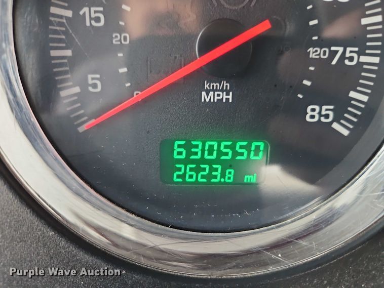 image for item EO4754 2011 Kenworth T800 semi truck