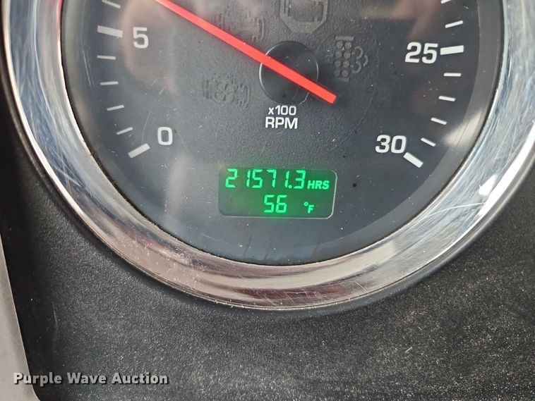 image for item EO4754 2011 Kenworth T800 semi truck