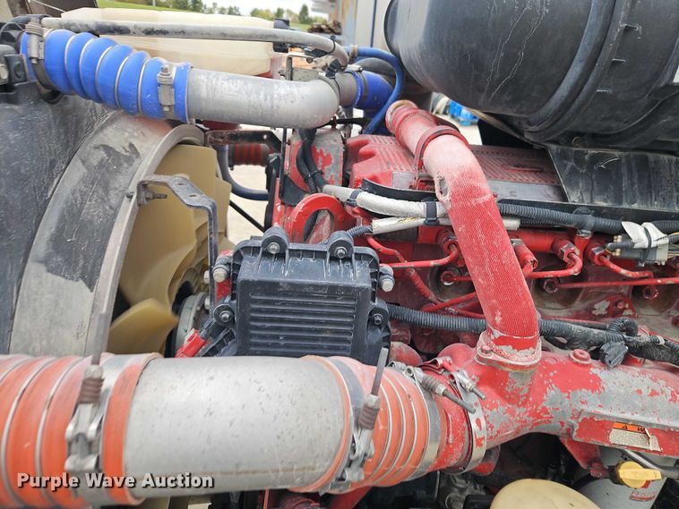 image for item EO4754 2011 Kenworth T800 semi truck