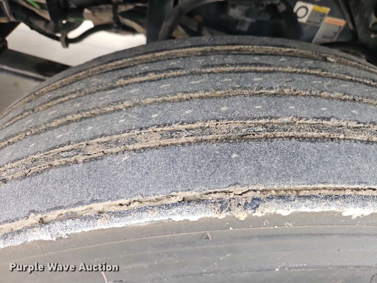 image for item EO4754 2011 Kenworth T800 semi truck