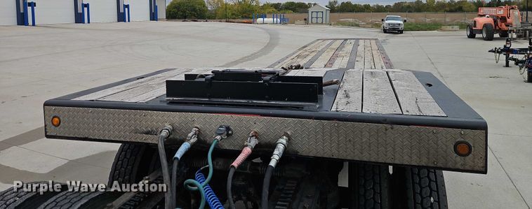 image for item EO4755 2001 Talbert Talbert tilt deck equipment trailer