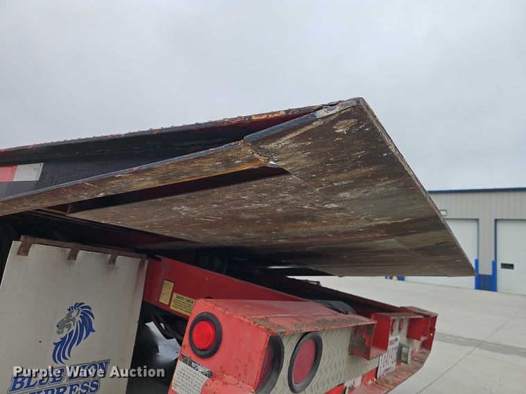 image for item EO4755 2001 Talbert Talbert tilt deck equipment trailer