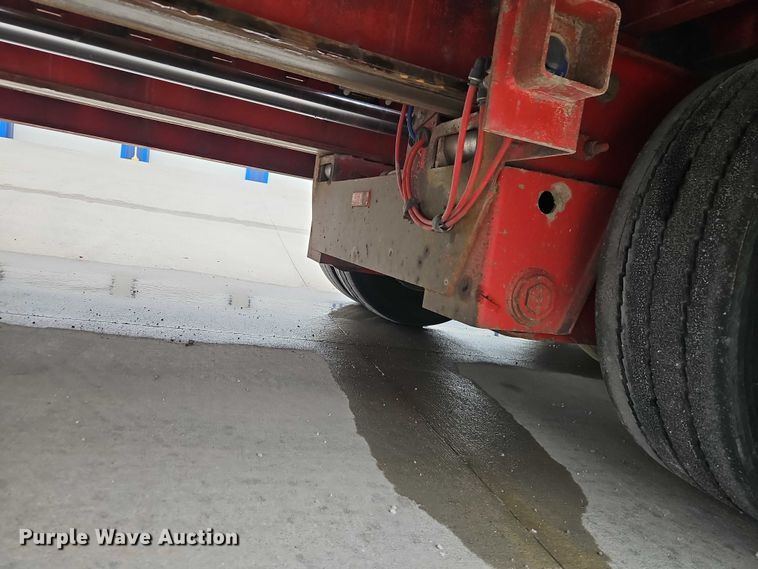 image for item EO4755 2001 Talbert Talbert tilt deck equipment trailer