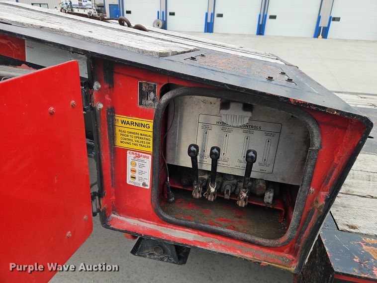 image for item EO4755 2001 Talbert Talbert tilt deck equipment trailer