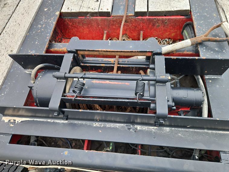 image for item EO4755 2001 Talbert Talbert tilt deck equipment trailer