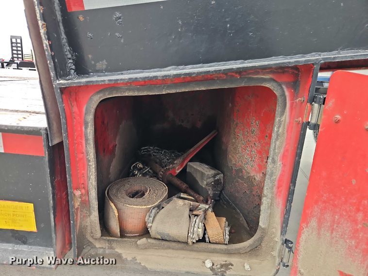 image for item EO4755 2001 Talbert Talbert tilt deck equipment trailer