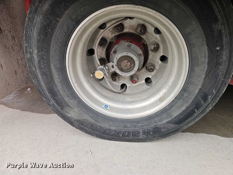 image for item EO4755 2001 Talbert Talbert tilt deck equipment trailer