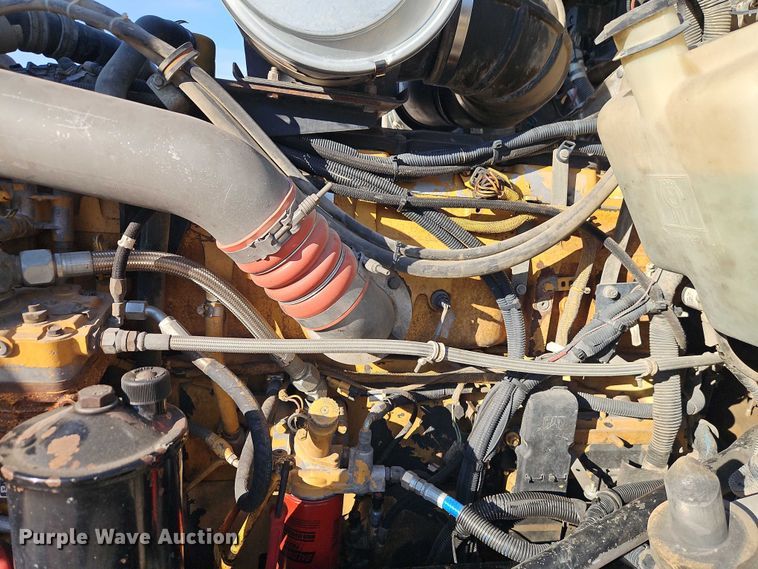 image for item EO4793 2005 Kenworth T800 semi truck