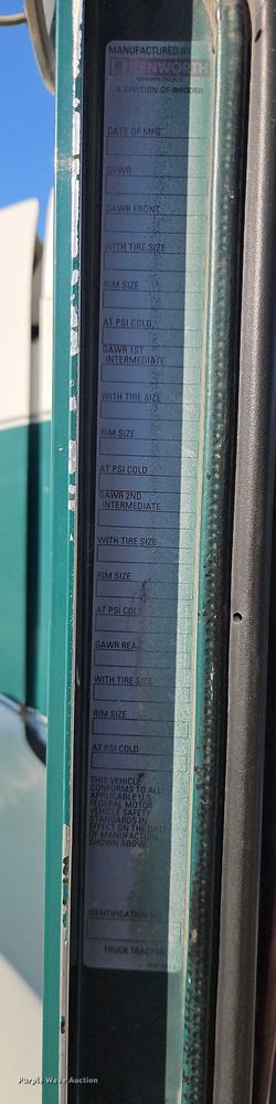 image for item EO4793 2005 Kenworth T800 semi truck